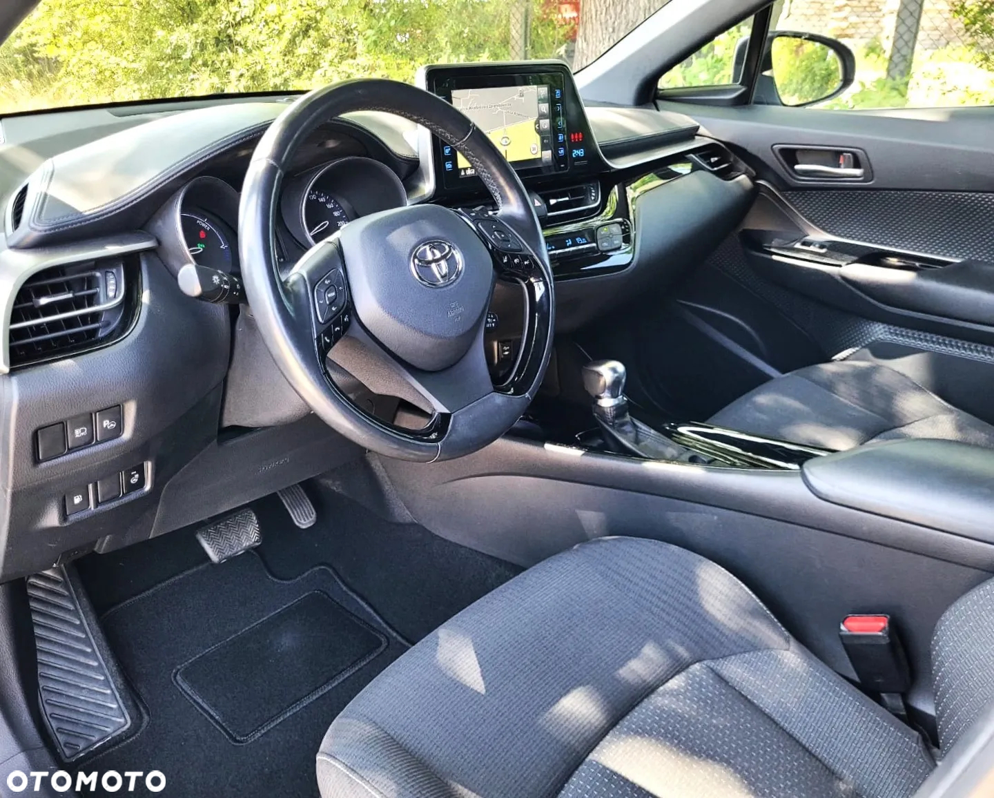 Toyota C-HR 1.8 Hybrid Premium - 24