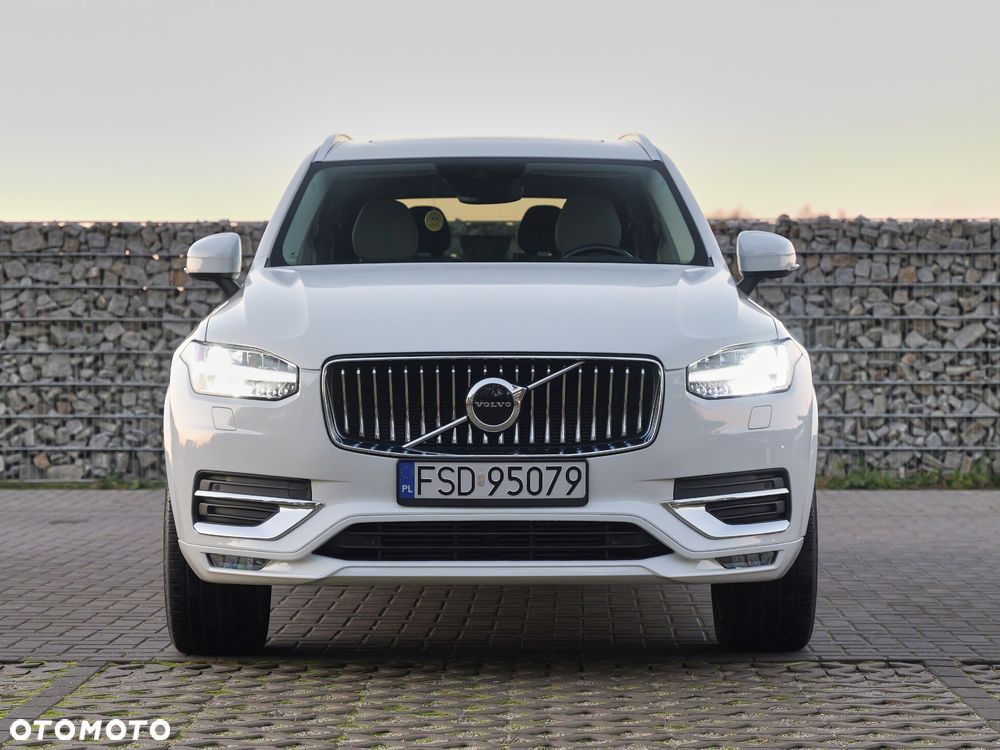 Volvo XC 90 - 8