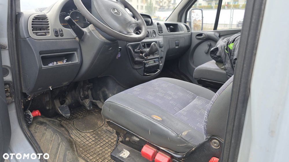 Mercedes-Benz Sprinter - 21