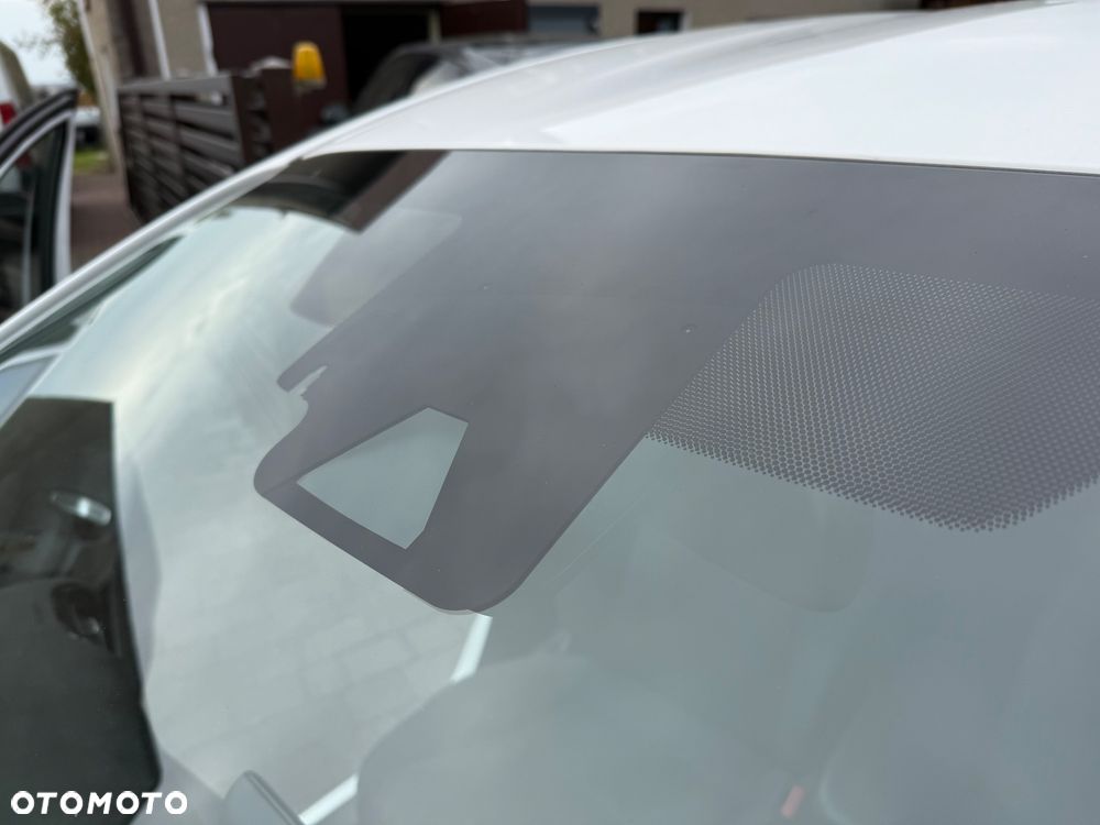 Toyota Yaris ver-hybrid-116-1-5-vvt--i-comfort - 27