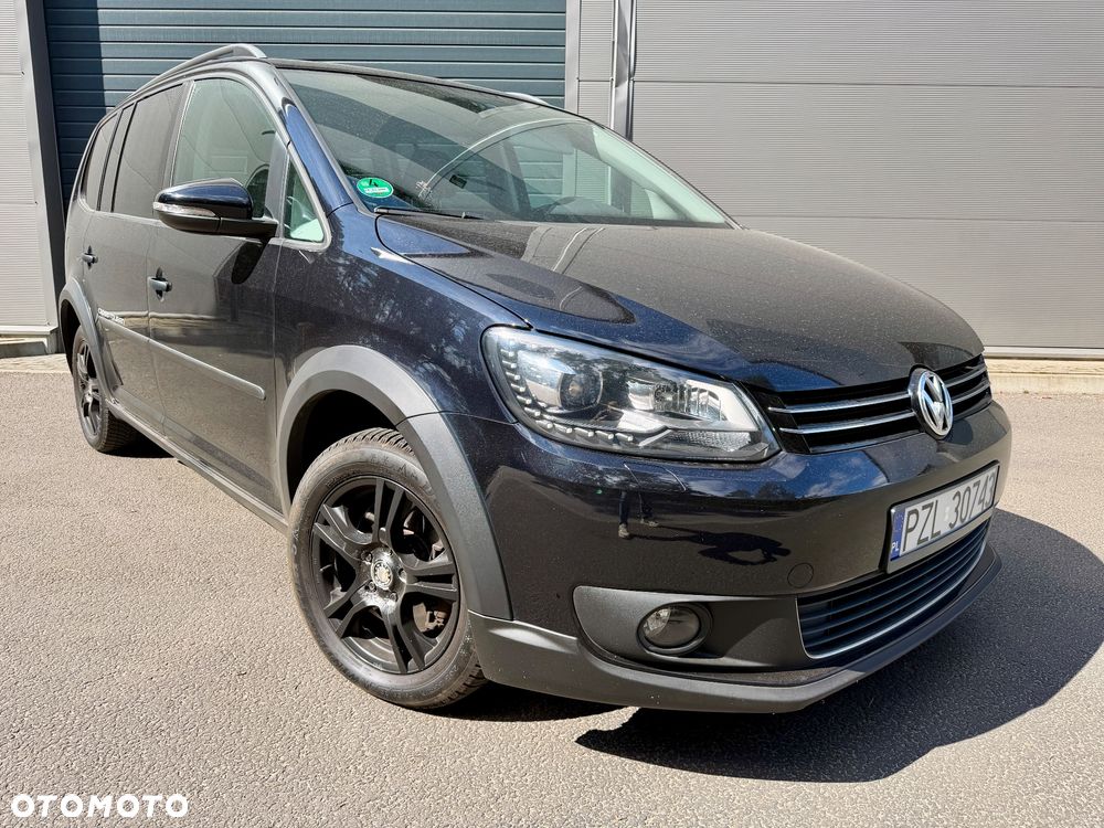 Volkswagen Touran - 1