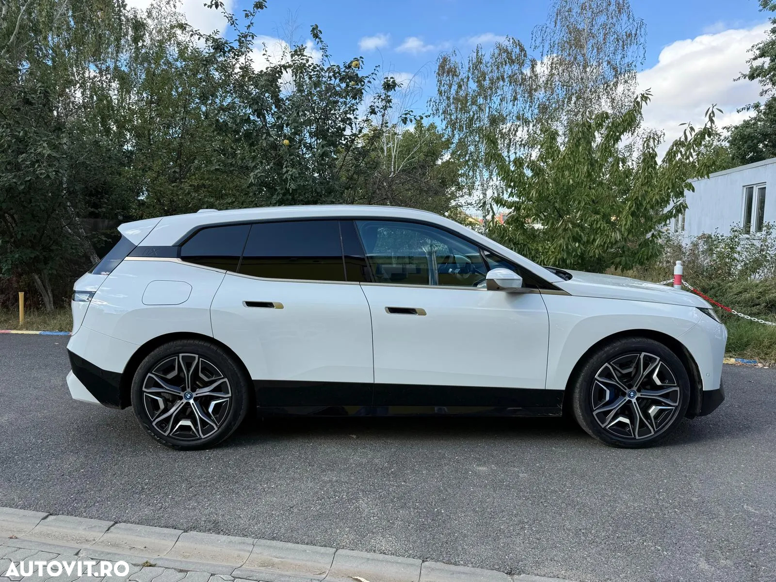 BMW iX xDrive40 - 16