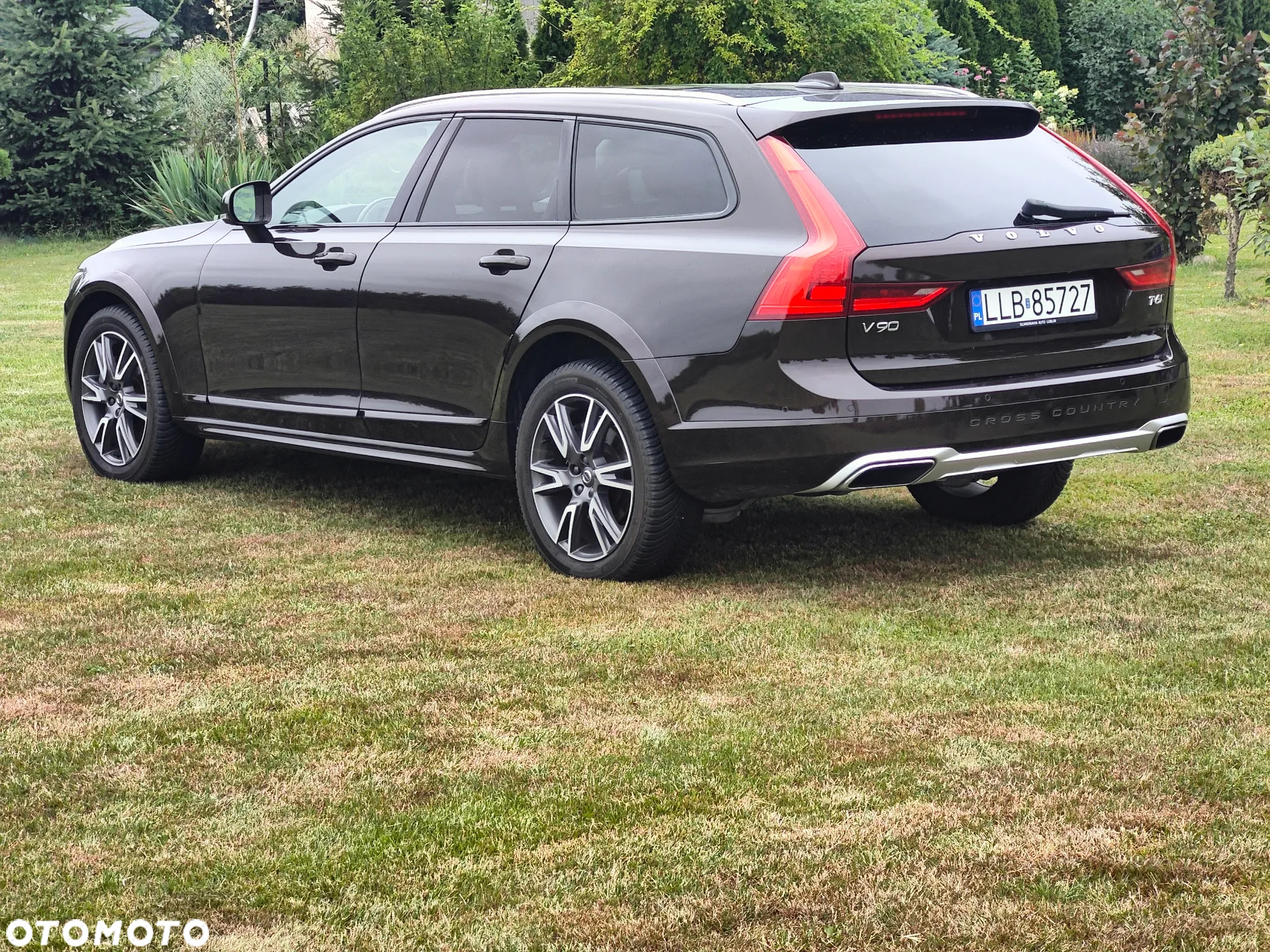 Volvo V90 Cross Country - 10
