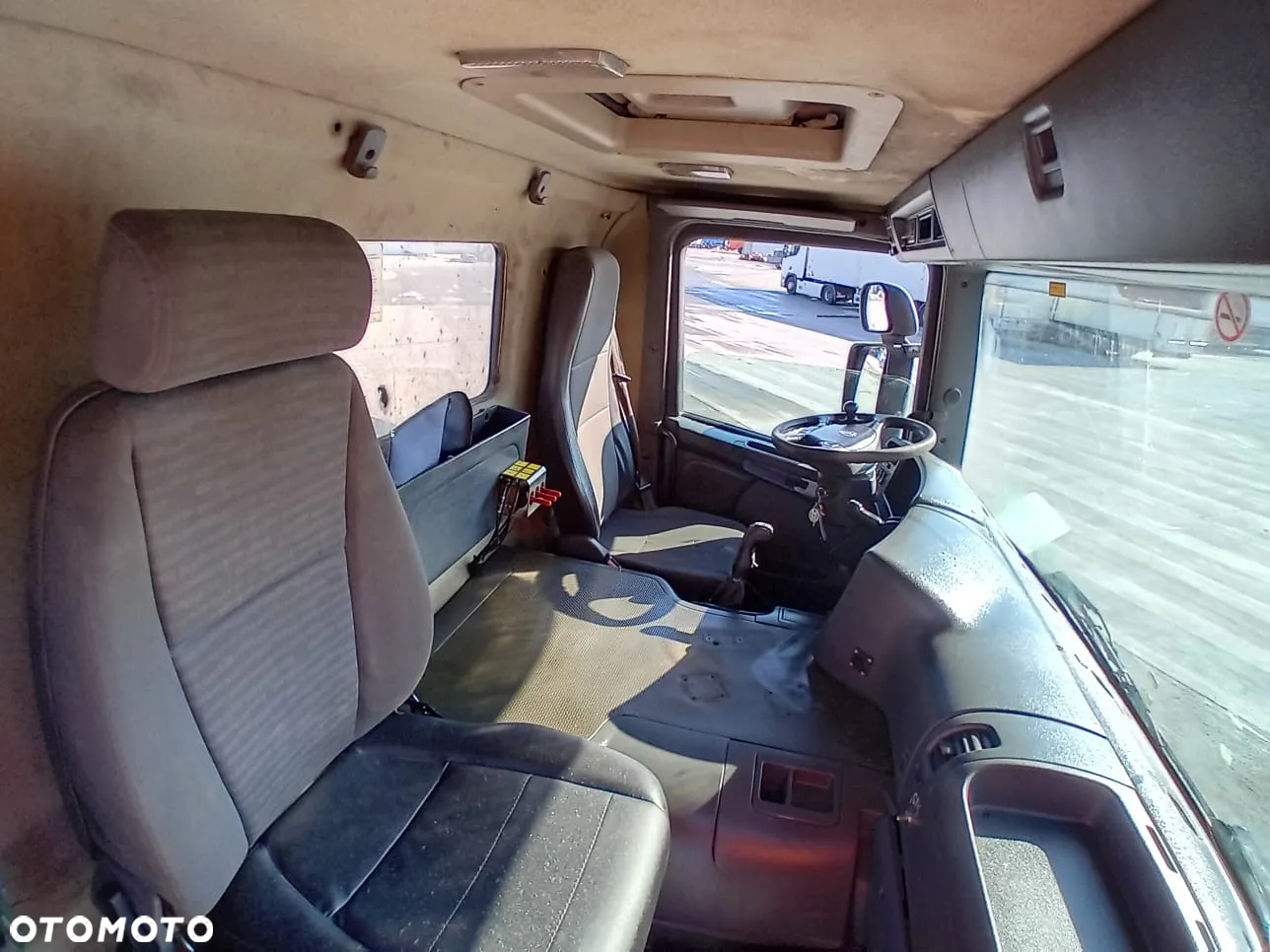 Scania P 230 DB4x2HNA - 11