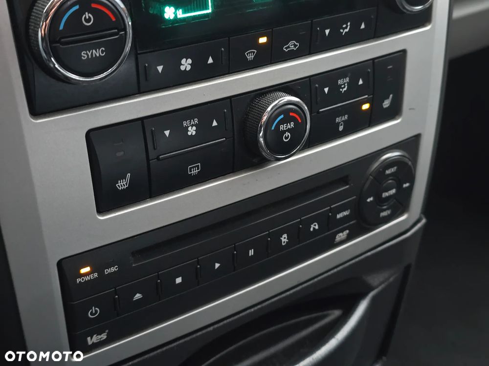 Chrysler Grand Voyager 2.8 CRD Automatik Limited - 30