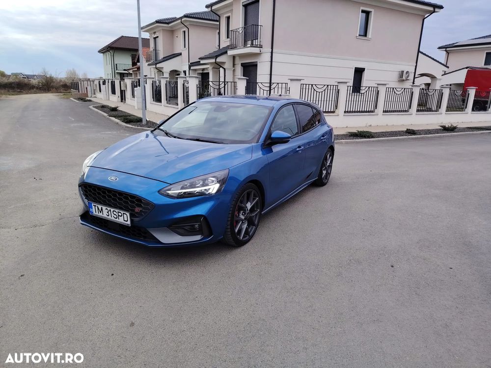 Ford Focus - 1
