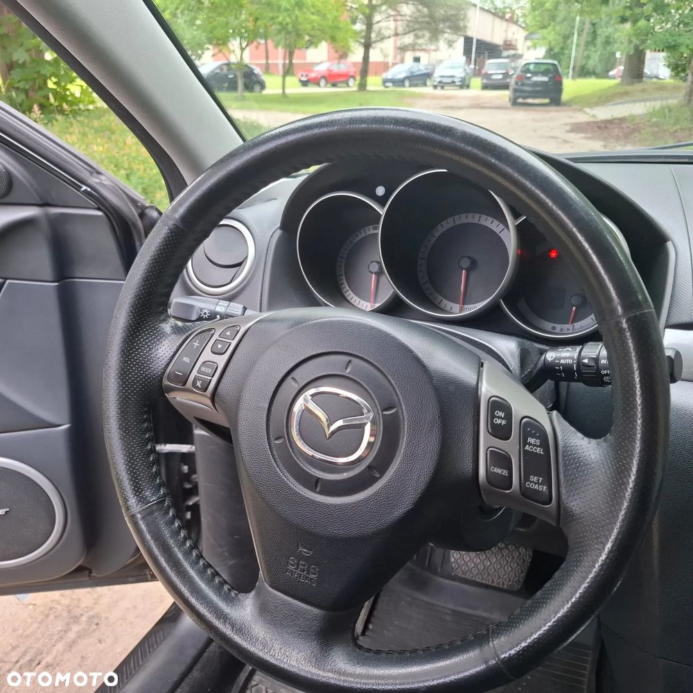 Mazda 3 - 10