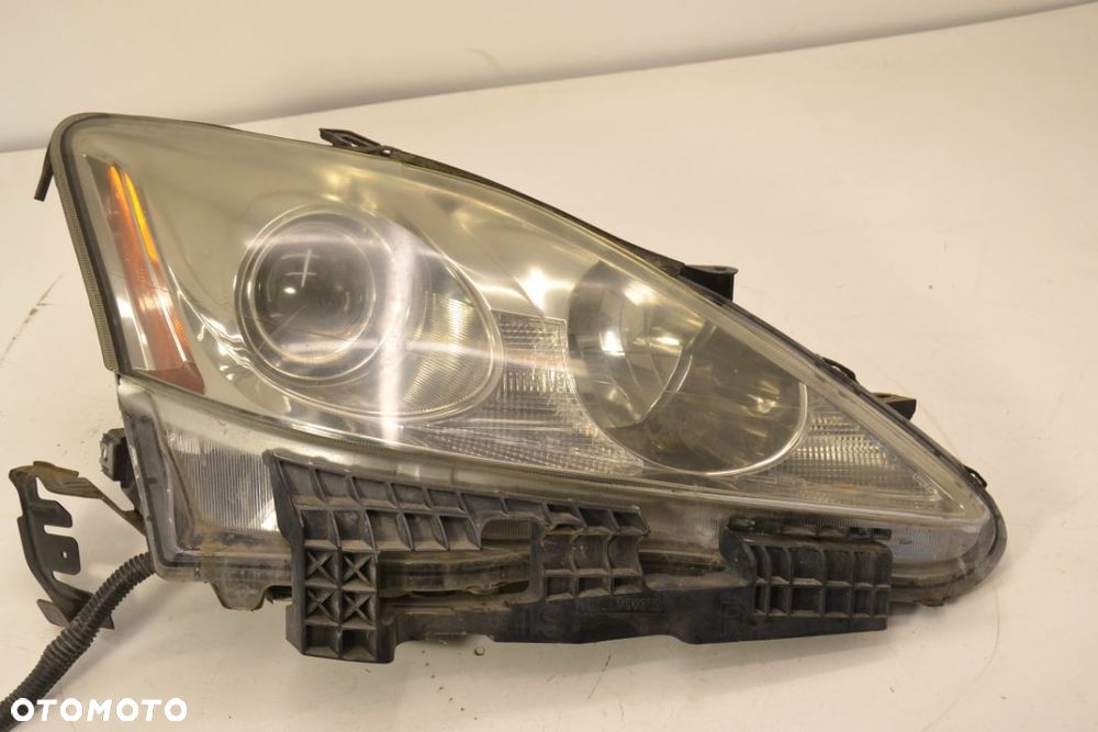 Lampa prawa przód Lexus IS  220 250 300 350 - 1