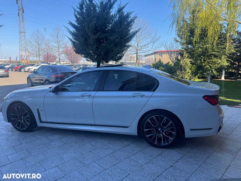 BMW Seria 7 730d xDrive - 32