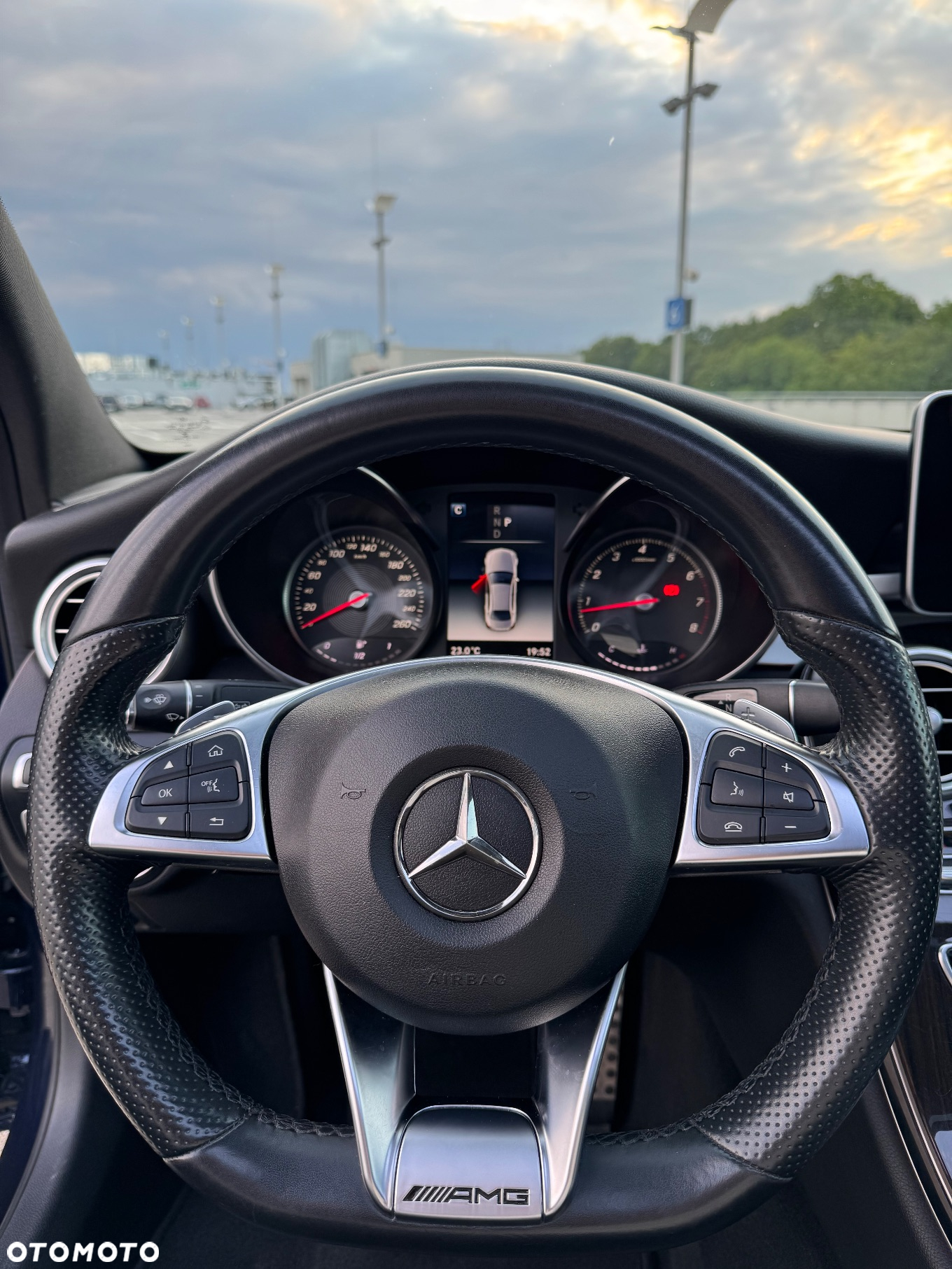 Mercedes-Benz Klasa C 300 T 9G-TRONIC AMG Line - 15