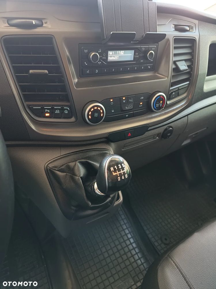 Ford Transit Custom 320 L2H1 Limited (bryg.) - 13