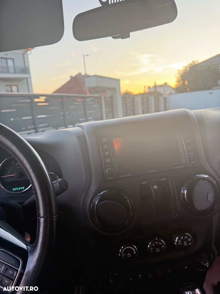 Jeep Wrangler Hard-Top 2.8 CRD DPF Automatik Rubicon - 9