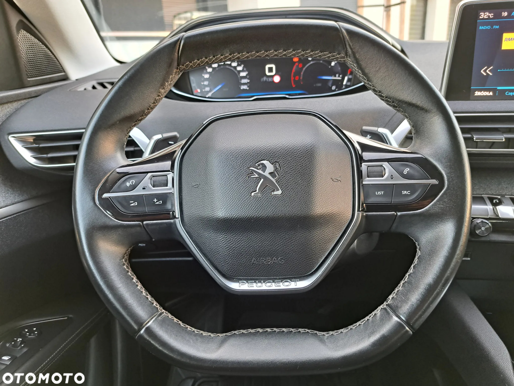 Peugeot 3008 1.5 BlueHDi Allure S&S EAT8 - 17