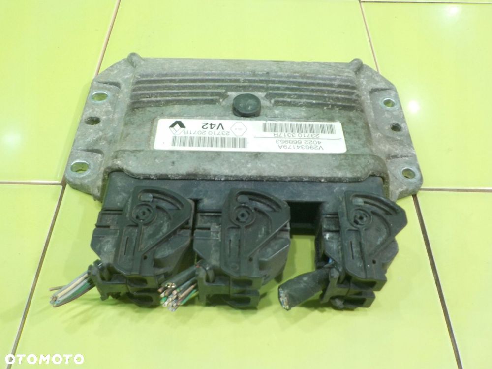 DACIA SANDERO II 1.2 B 14r HB 5D sterownik komputer silnika 237102071R - 1