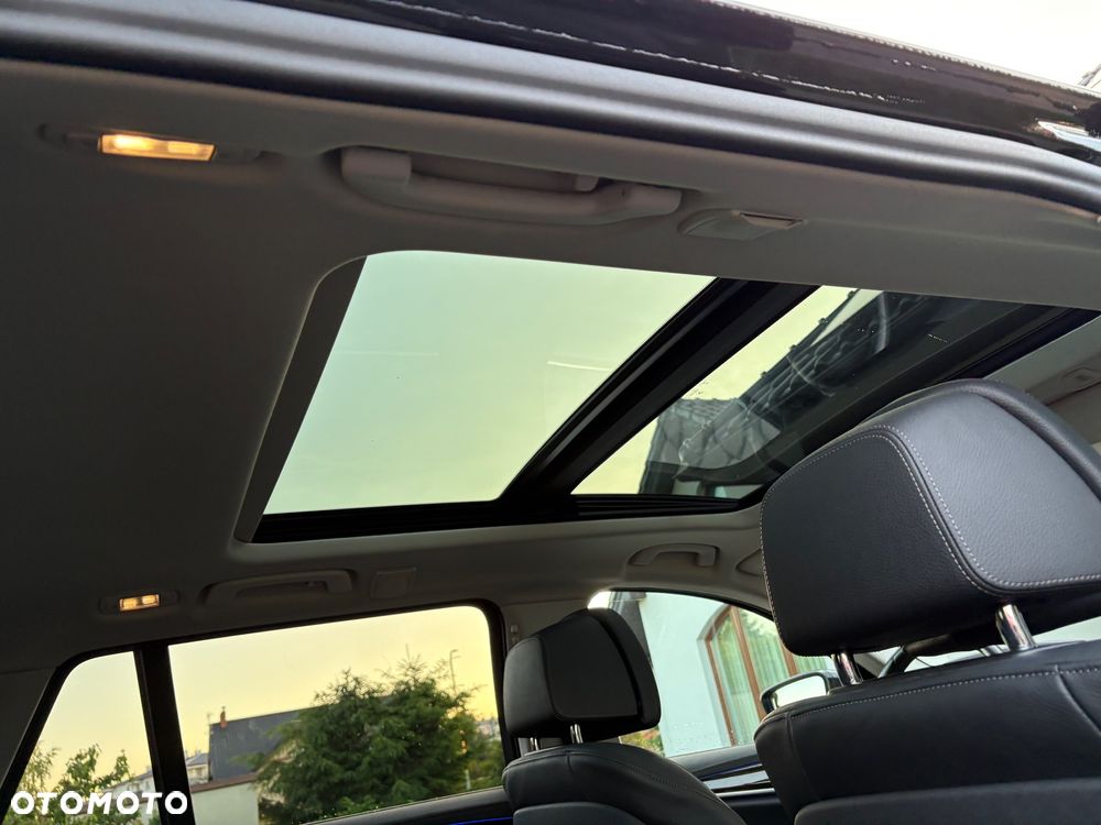 BMW Seria 5 540i xDrive Touring Luxury Line - 23