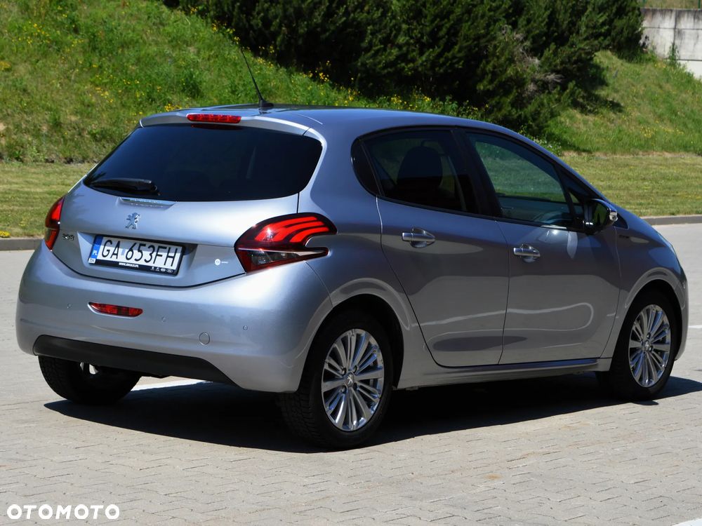 Peugeot 208 1.2 PureTech Allure - 2