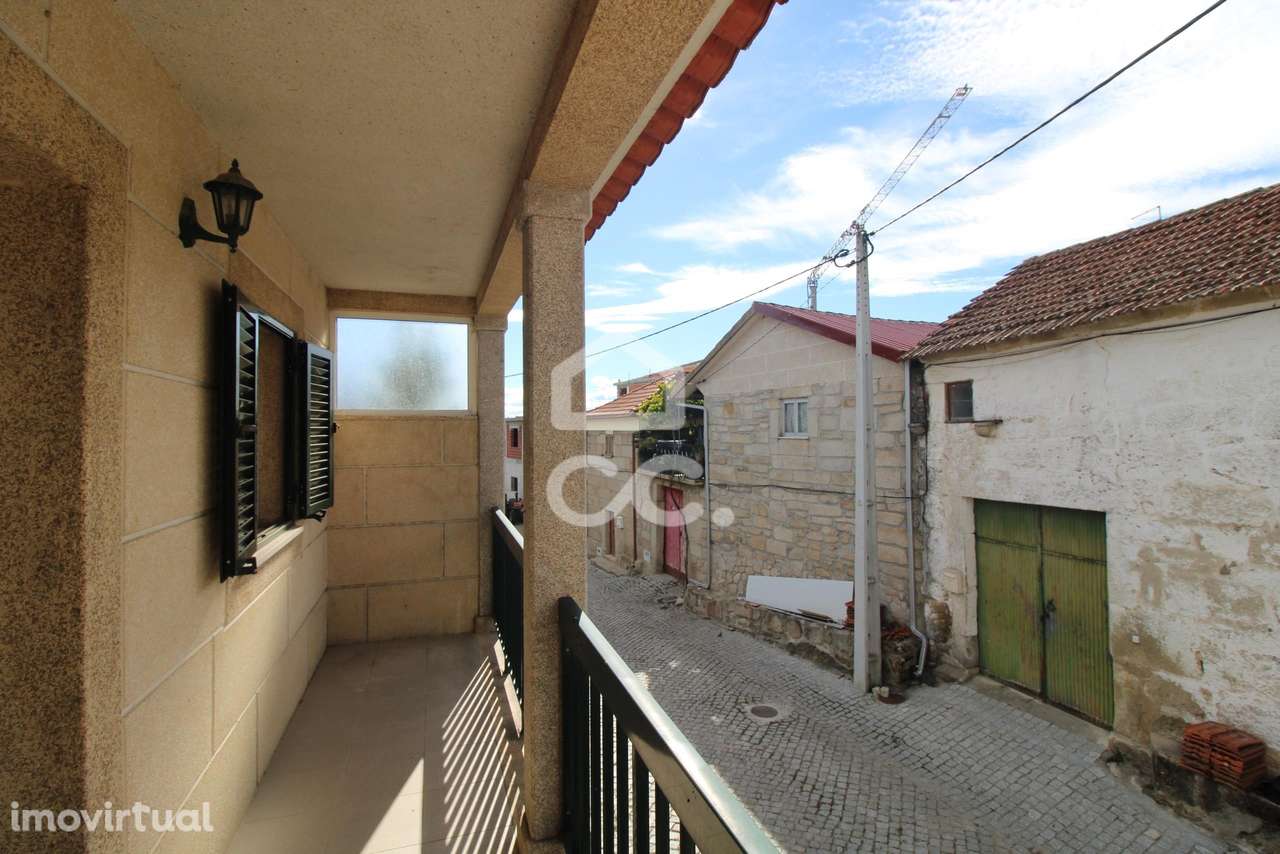 Duas Moradias em Pedra com Armazém: Potencial para Recuperação e Diver - Grande imagem: 3/22