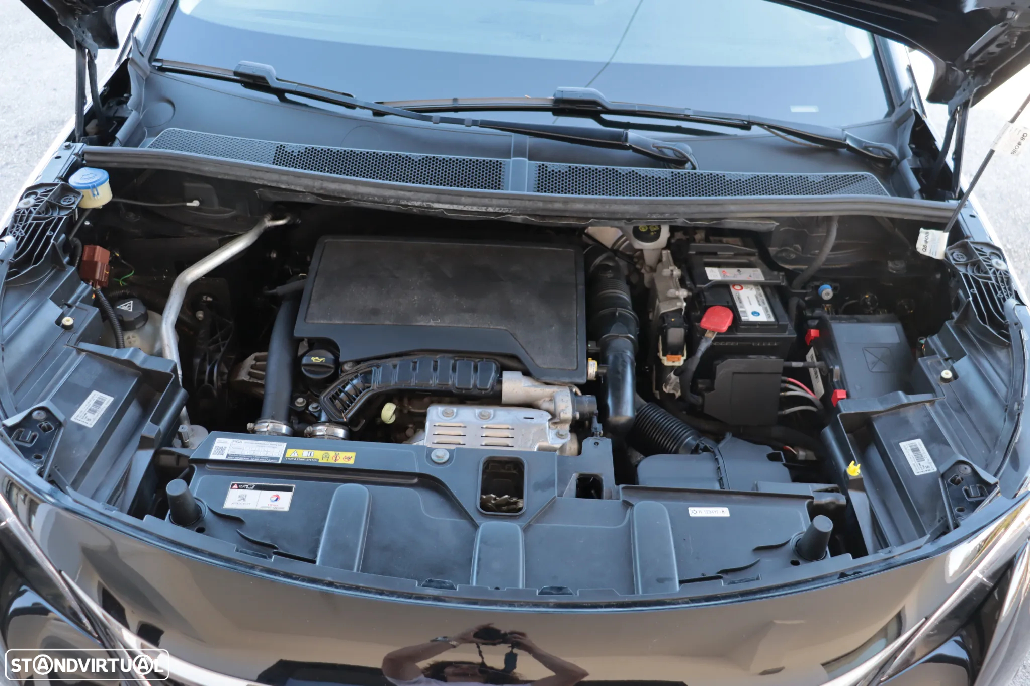 Peugeot 5008 1.2 PureTech Allure EAT8 - 39