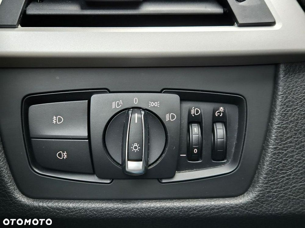 BMW Seria 3 320d Efficient Dynamic Edition - 26