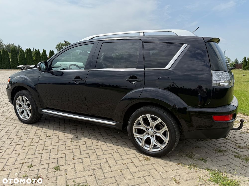 Mitsubishi Outlander 2.0 Intense + 2WD EU5 - 18