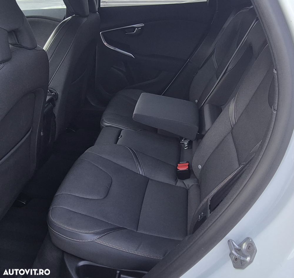 Volvo V40 D3 Momentum - 21