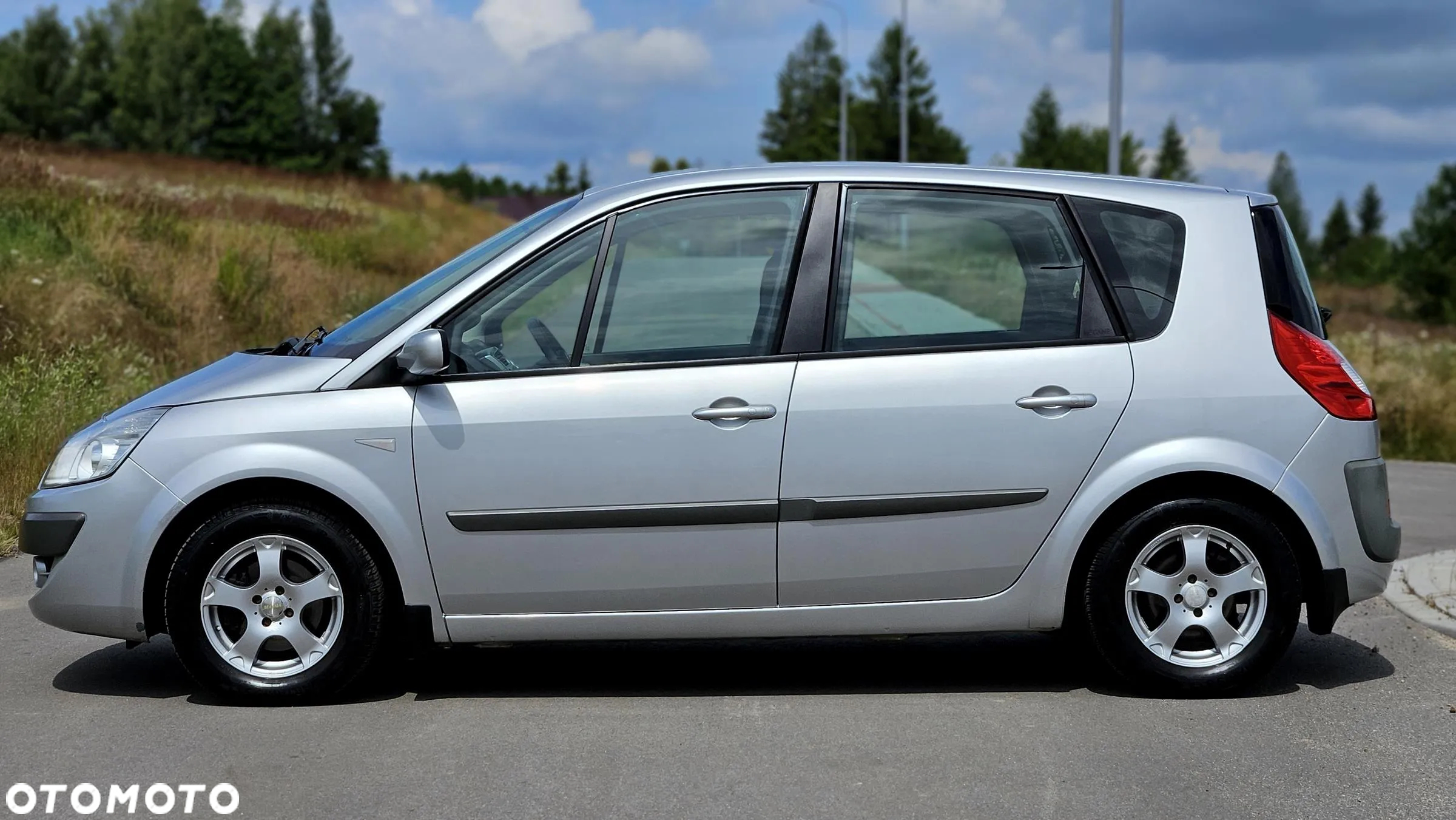 Renault Scenic 1.6 16V Privilege - 11