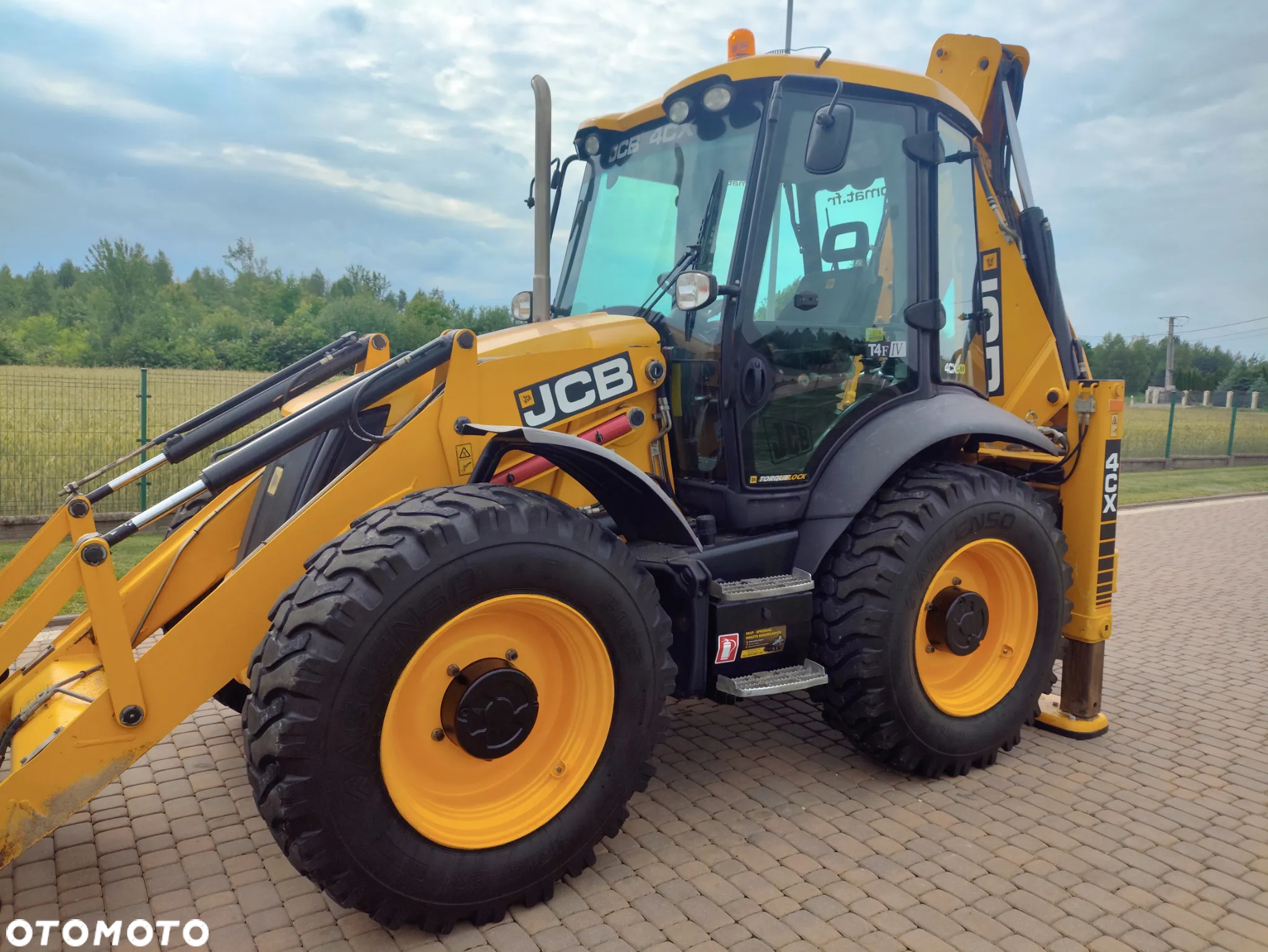 JCB 4CX / RÓWNE KOŁA / TORQUELOCK / POWERSHIFT / SPROWADZONA / - 17
