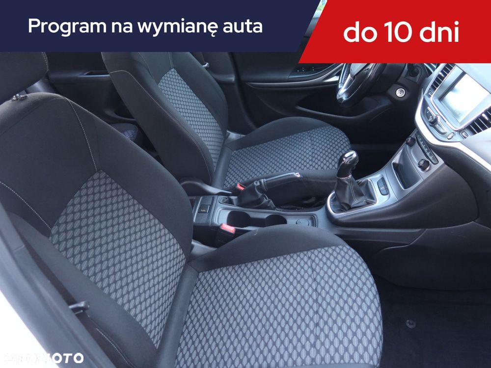 Opel Astra - 10