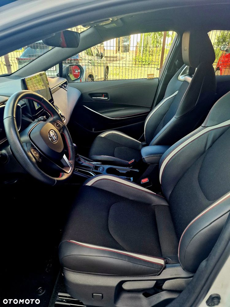 Toyota Corolla 1.8 Hybrid GR Sport Dynamic - 19