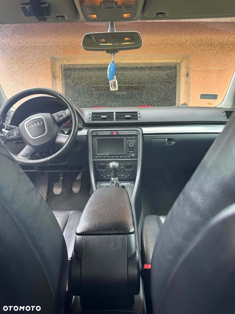 Audi A4 Avant - 10