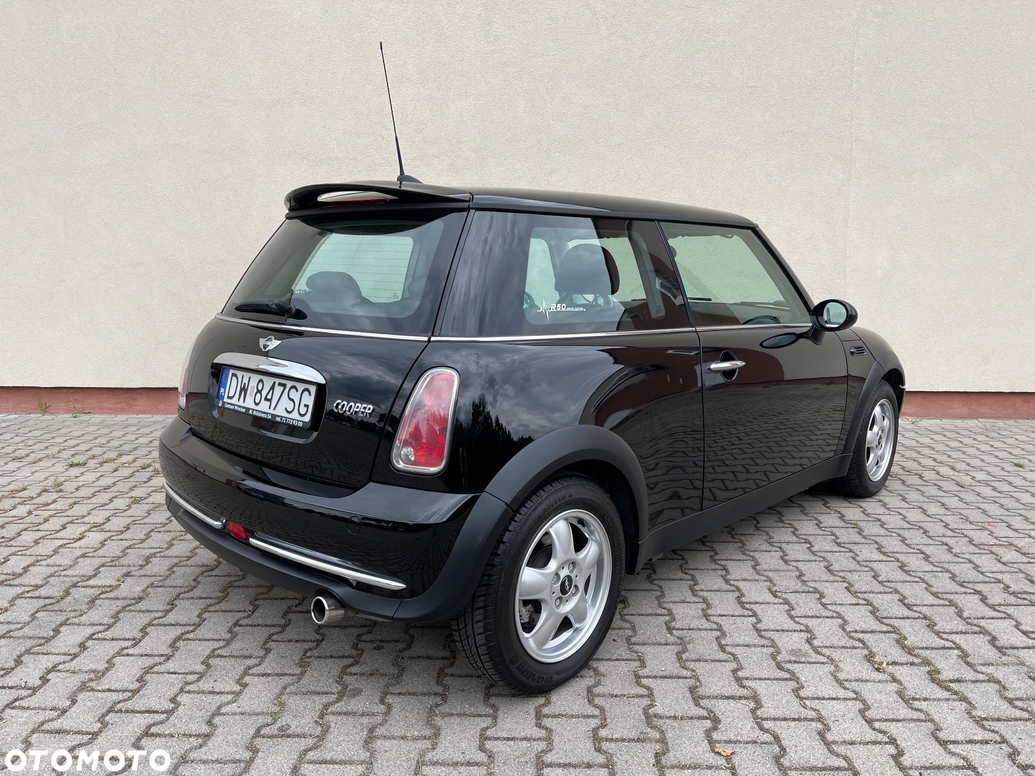 MINI ONE - 6