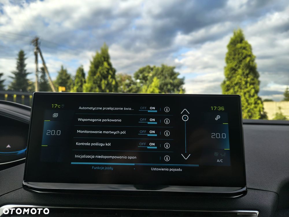 Peugeot 3008 225 e-EAT8 Allure - 32