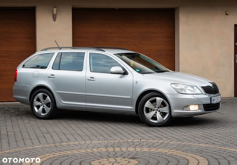 Skoda Octavia 1.6 TDI DPF Elegance - 5