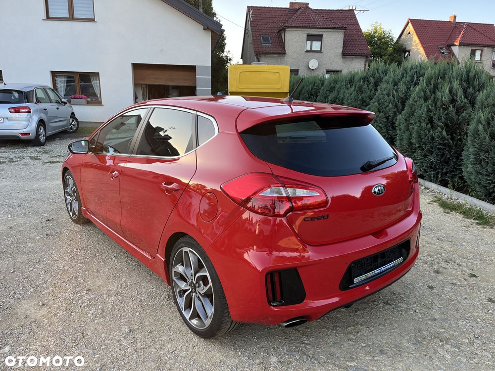 Kia Ceed 1.6 T-GDI GT - 7