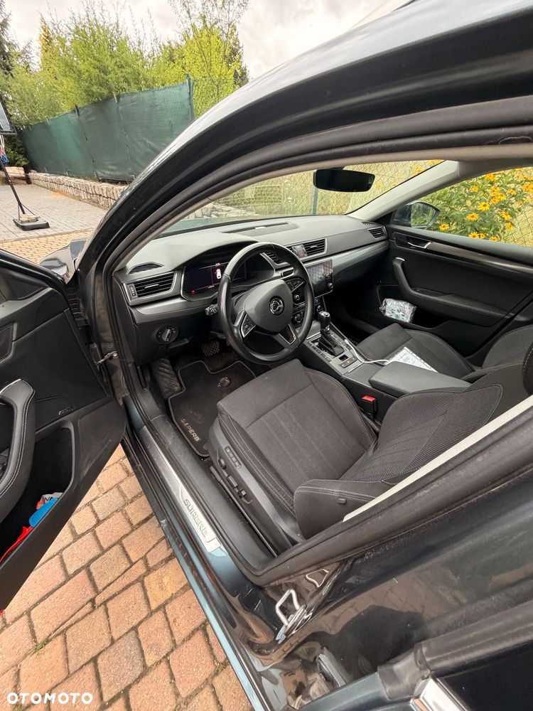Skoda Superb 2.0 TDI SCR 4x4 Style DSG - 11