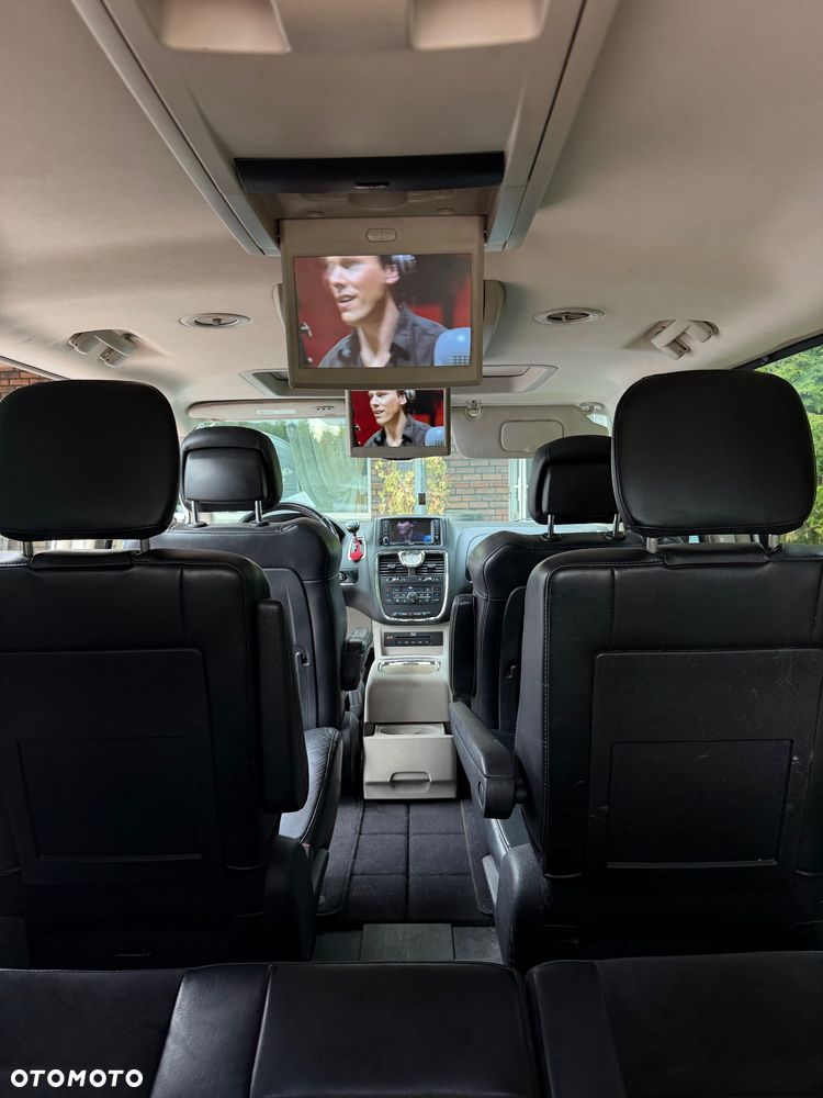 Chrysler Town & Country 3.6 Limited - 7