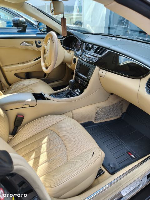 Mercedes-Benz CLS - 8