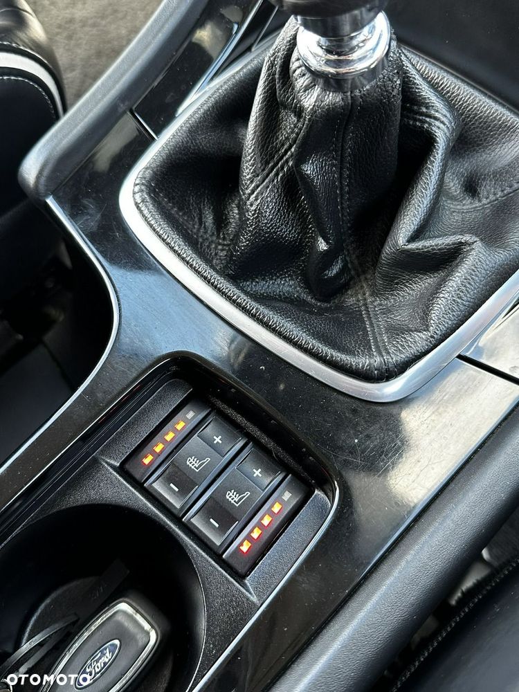 Ford Mondeo - 12