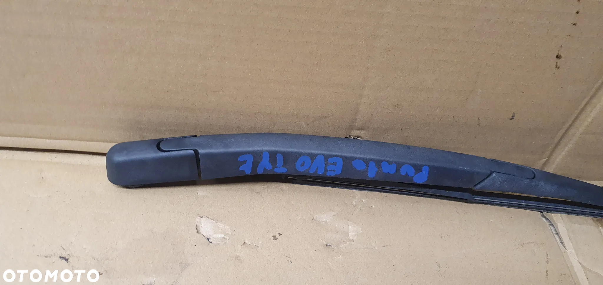 Ramie wycieraczki tył wycieraczka Fiat Punto EVO 55701469 - 2