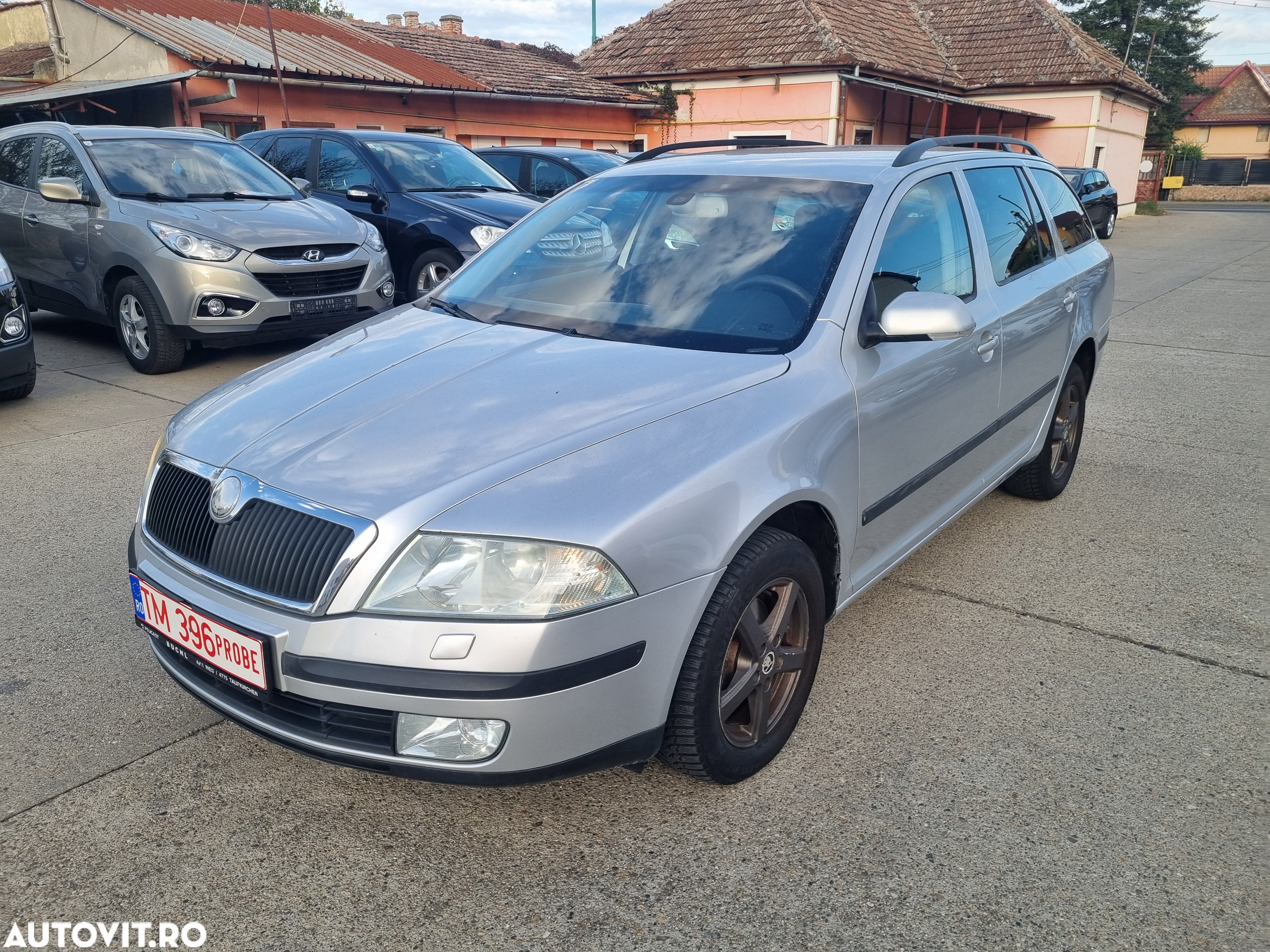 Skoda Octavia Combi 1.9TDI Elegance Aut - 1