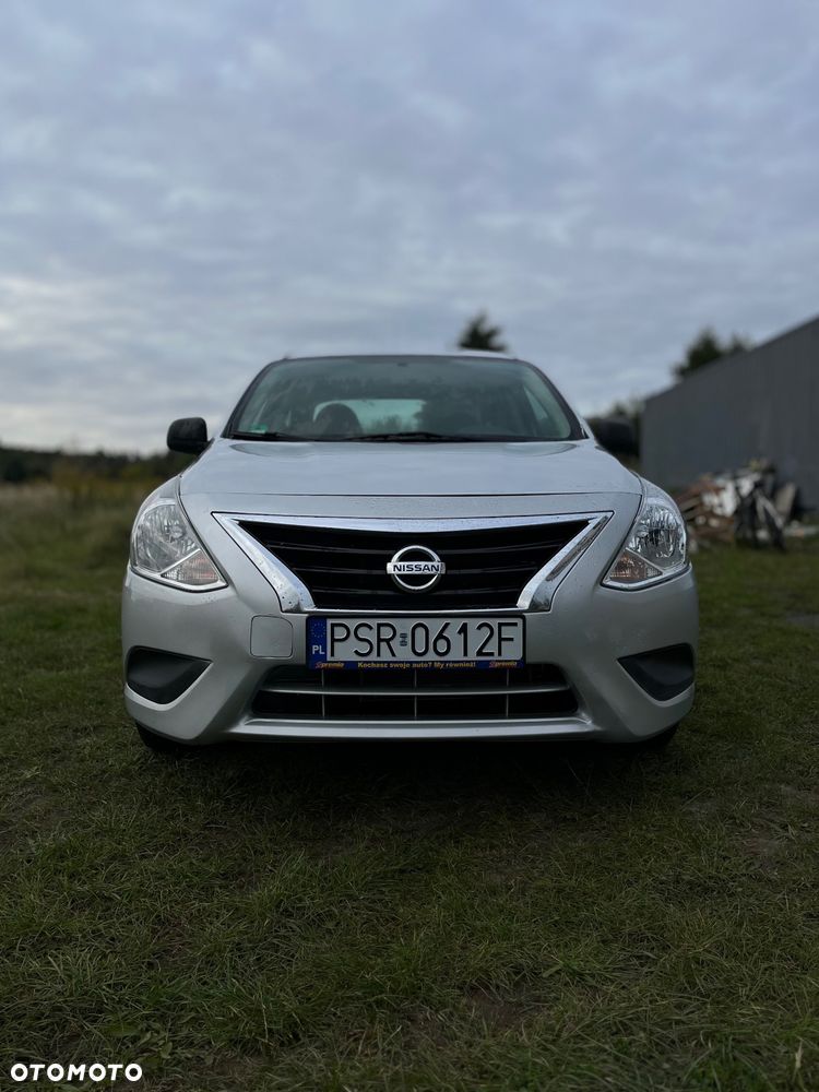 Nissan Tiida - 8
