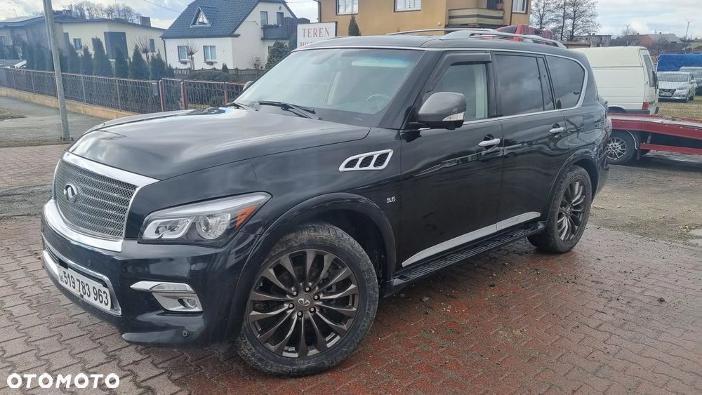 Infiniti QX80 - 10