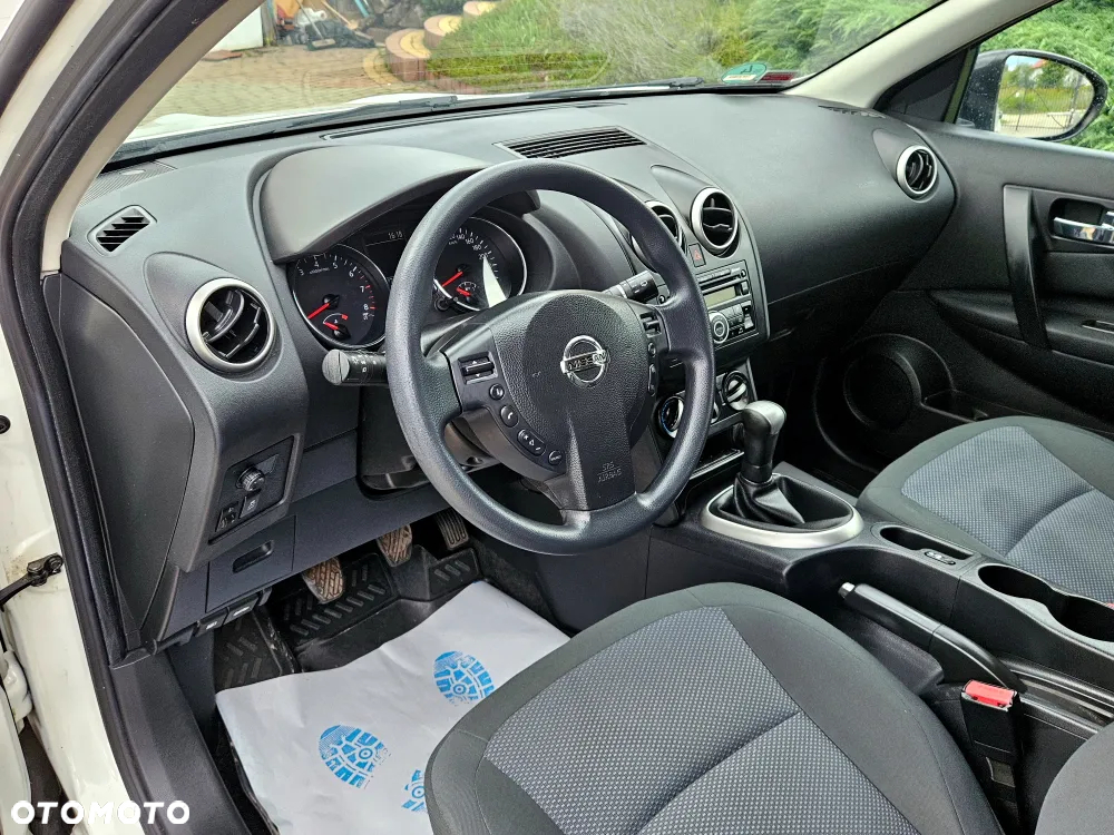 Nissan Qashqai 1.6 visia - 14