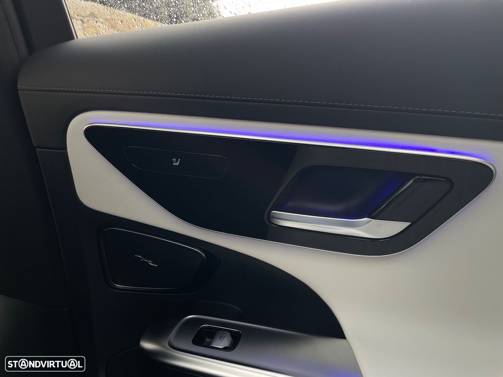 Mercedes-Benz C 300 e T 9G-TRONIC AMG Line - 34