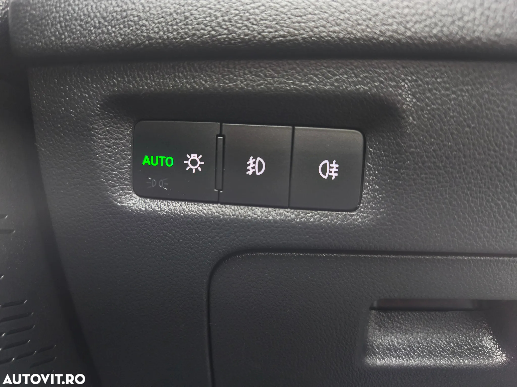 Skoda Octavia Combi 2.0 TDI Ambition - 16