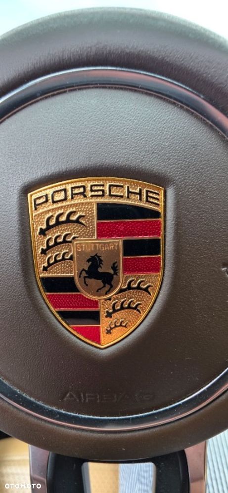 Porsche Cayenne - 32