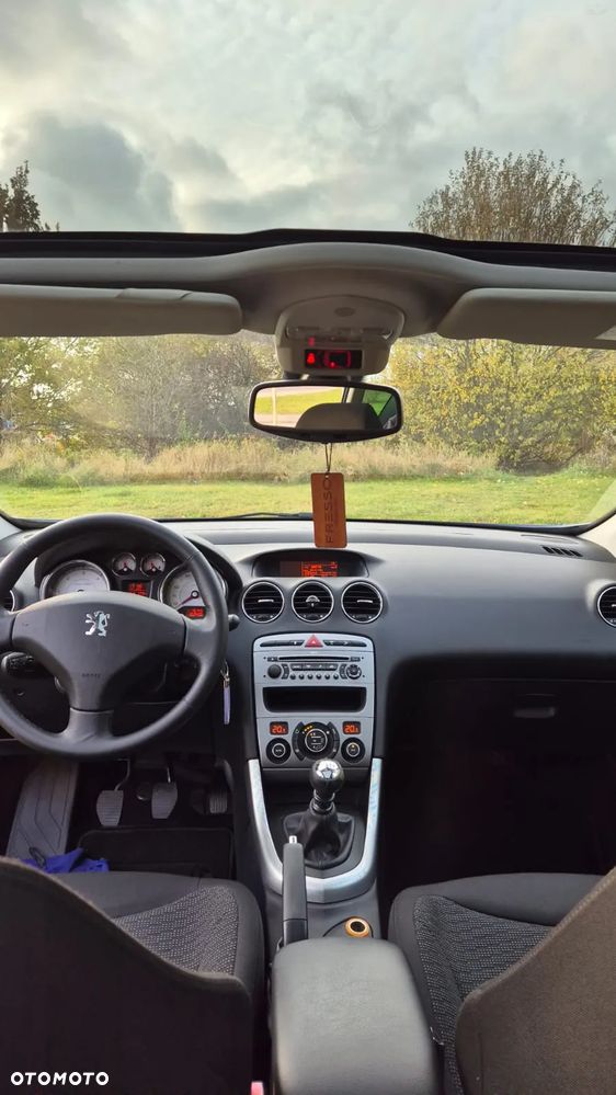 Peugeot 308 SW HDi FAP 135 Platinum - 10