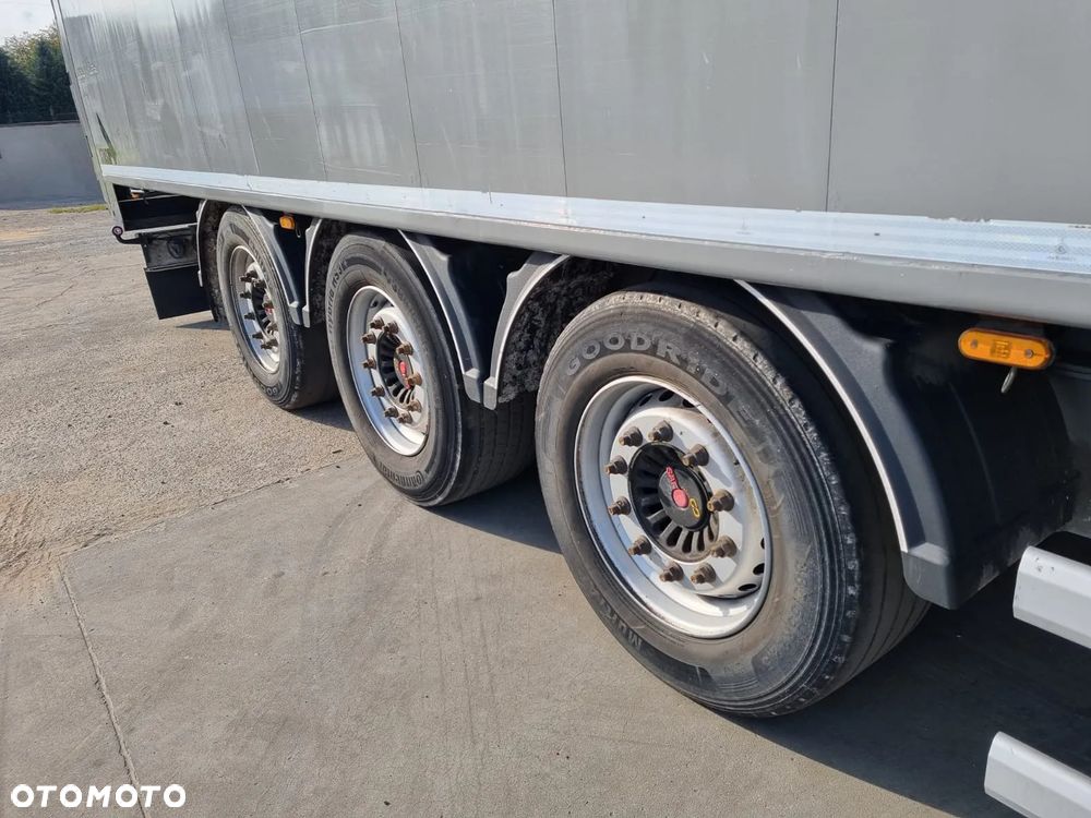 Stas Ruchoma podłoga 92m3 Podłoga 10 mm 2019 rok - 10