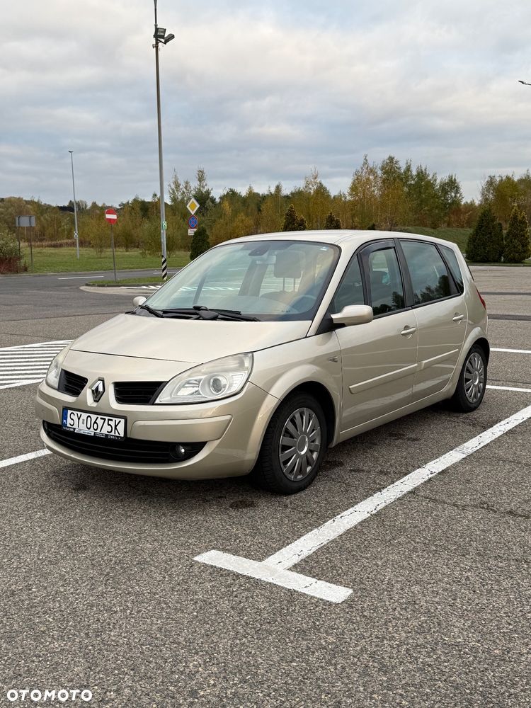 Renault Scenic - 1