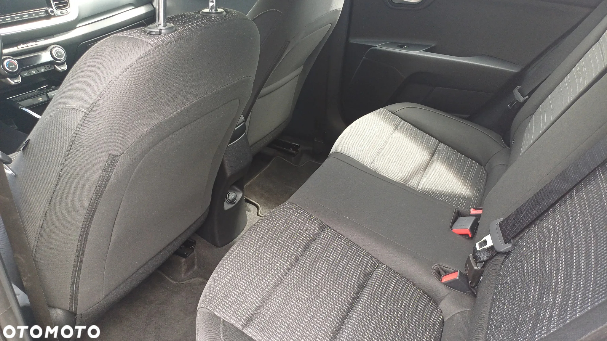 Kia Stonic 1.0 T-GDI 100 OPF DCT7 Vision - 10